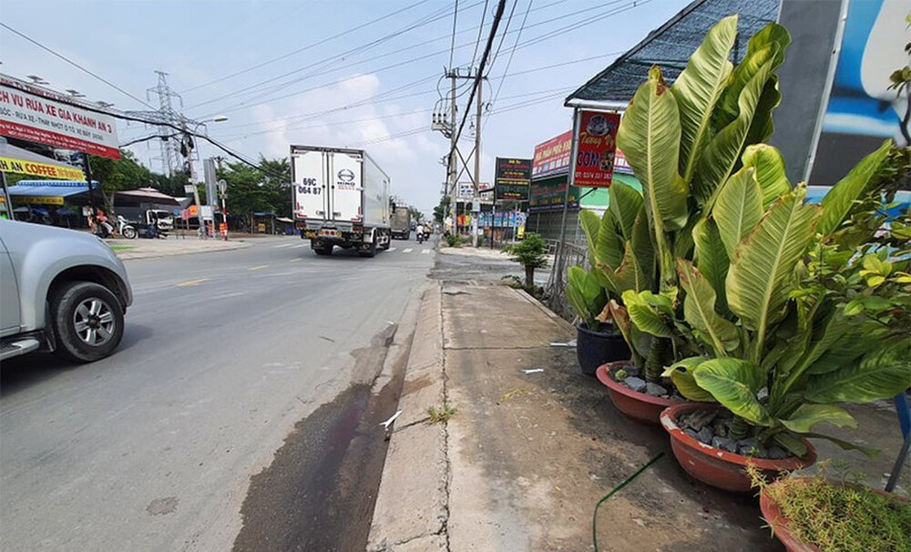 Trêu ghẹo bạn gái của 'giang hồ', 2 thanh niên bị đâm thương vong Ảnh 1
