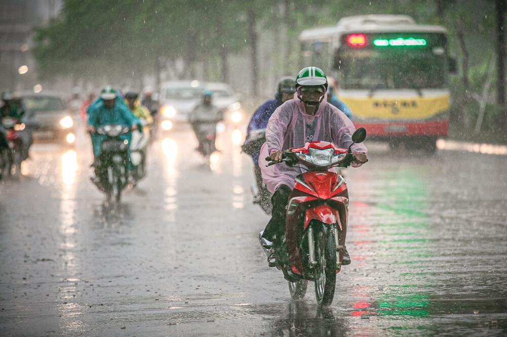 Dự báo thời tiết hôm nay và ngày mai 21/4: Hà Nội, TPHCM tiếp tục đón mưa dông