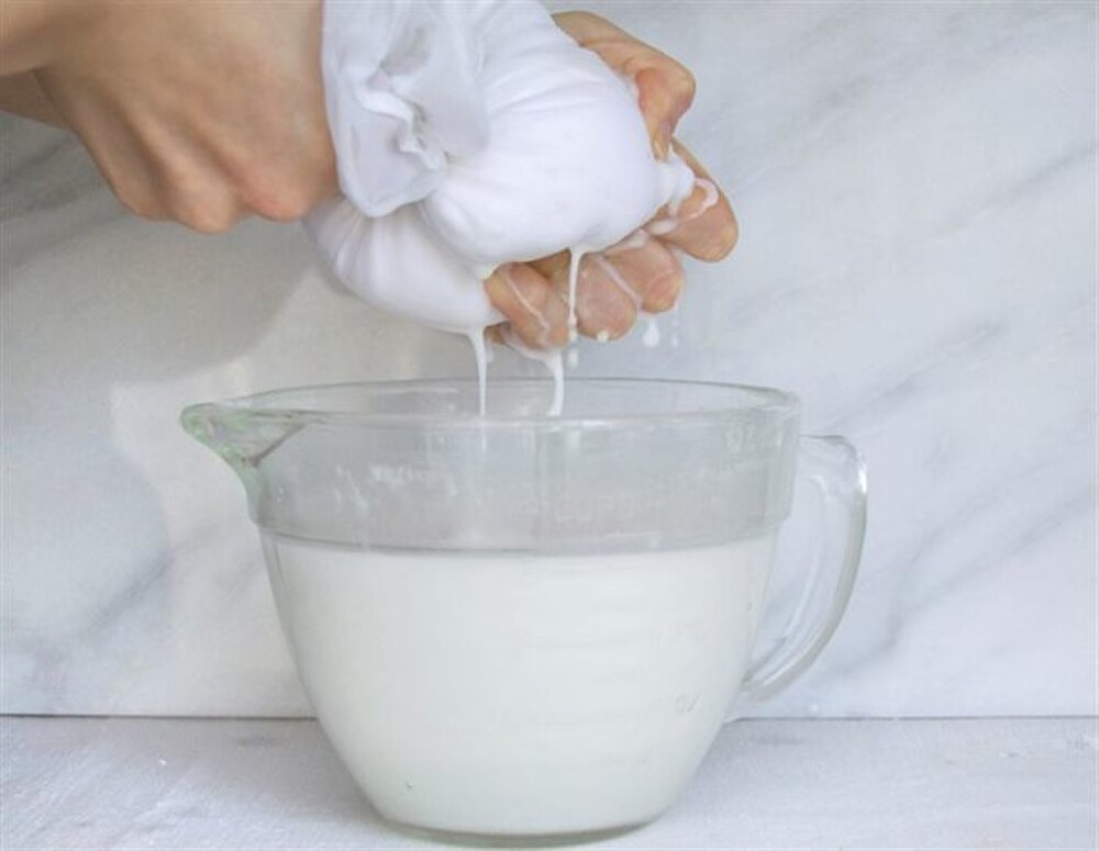 Cách làm dầu dừa dưỡng da tại nhà dễ hơn cả ăn kẹo, bạn đã biết chưa?