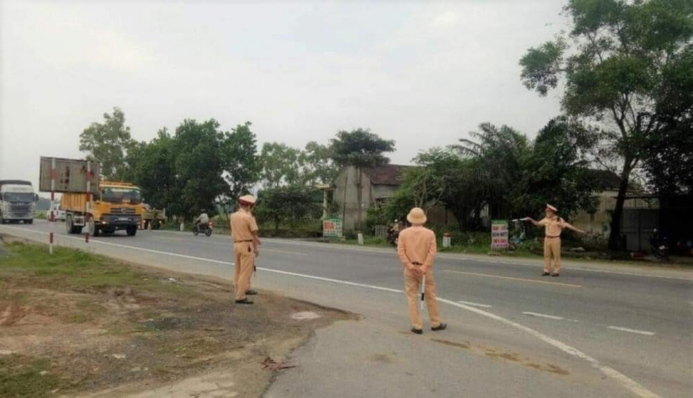 Truy tìm ô tô gây tai nạn khiến cụ ông 90 tuổi tử vong