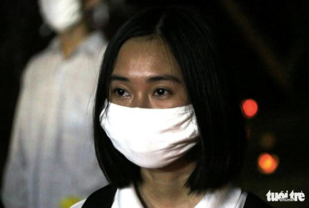 Xúc động lễ tưởng niệm nam sinh viên quên mình cứu 3 nữ sinh đuối nước: 'Thương lắm Nhã ơi' Ảnh 2