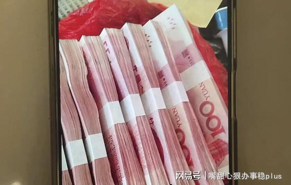 Đắng lòng người cha tàn nhẫn bán con lấy tiền đưa vợ mới đi du lịch