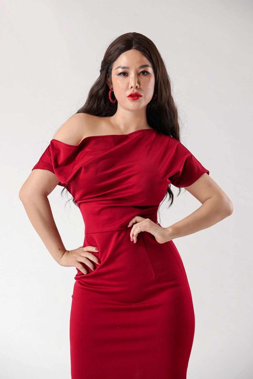 Bà Phương Hằng bị tố dùng danh đại gia để vay mượn chiếm đoạt tài sản, thua bài bạc nợ tới hơn 3 tỷ đồng Ảnh 2