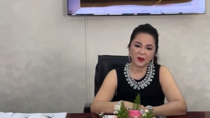 Vy Oanh 'đáp trả' sâu cay bà Phương Hằng sau khi bị tố 'cặp đại gia': 'Cô giữ sức khỏe để chửi con nha'