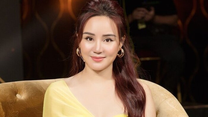 Vy Oanh phản hồi chính thức lùm xùm với bà Phương Hằng: Phủ nhận chuyện 'làm bé', tức giận vì bị vu khống
