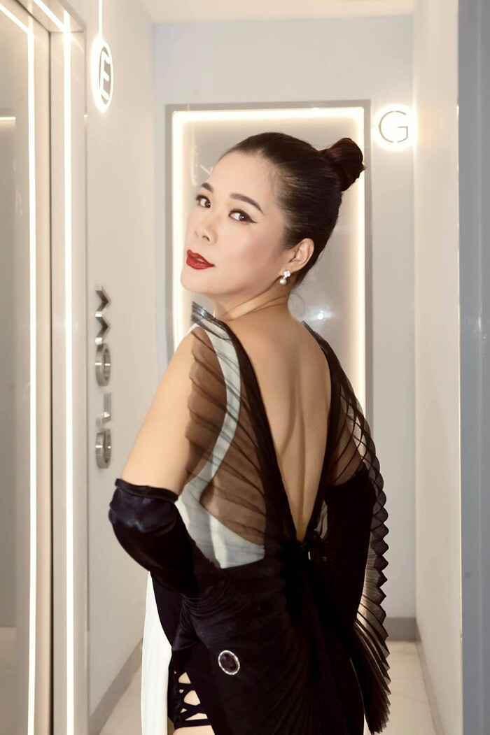 Mới hôm nào còn viết tâm thư bênh vực, nay Mỹ Lệ lại phũ phàng khi nói về Hoài Linh: 'Khó mà thông cảm'