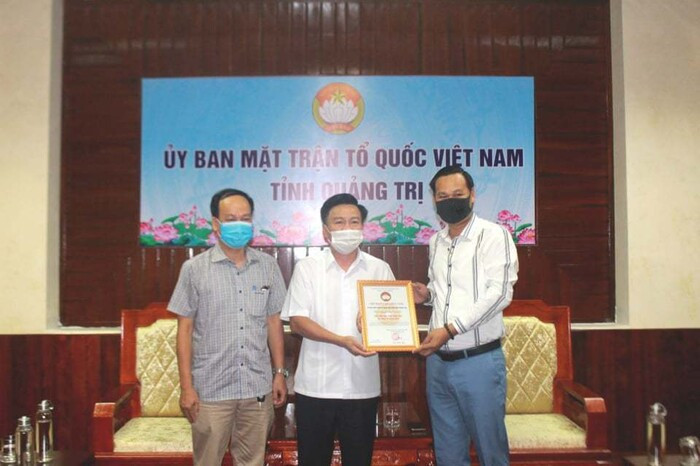 Phía Hoài Linh bắt đầu cứu trợ miền Trung, hé lộ kế hoạch 'dài hơi' tiếp theo Ảnh 2