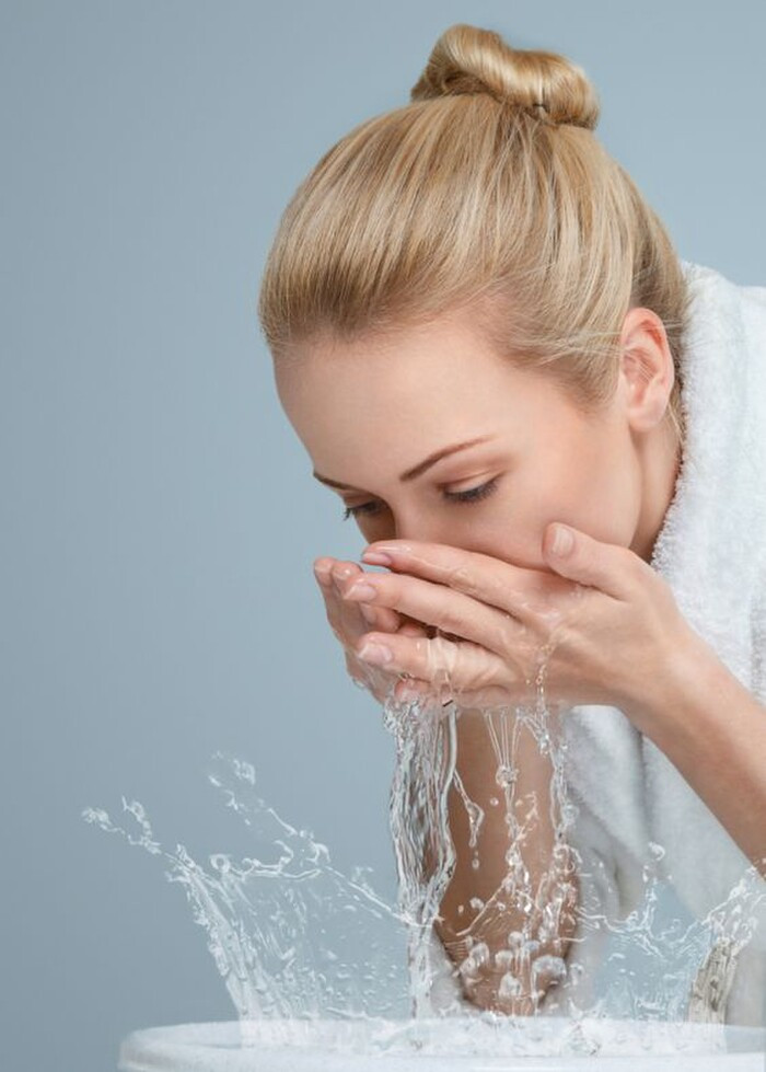 Làm thế nào để ngăn ngừa mụn khi phải liên tục đeo khẩu trang? Ảnh 3
