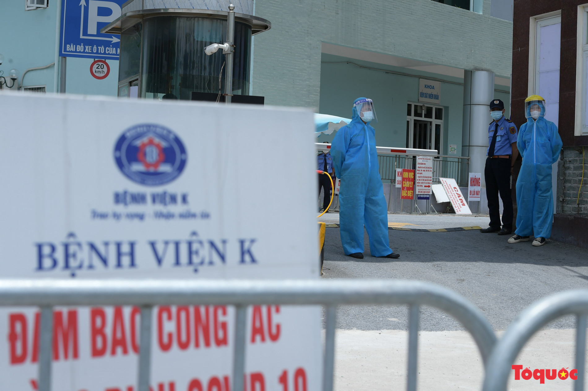 Hà Nội: Chính thức kết thúc cách ly y tế Bệnh viện K Tân Triều - Ảnh 2.