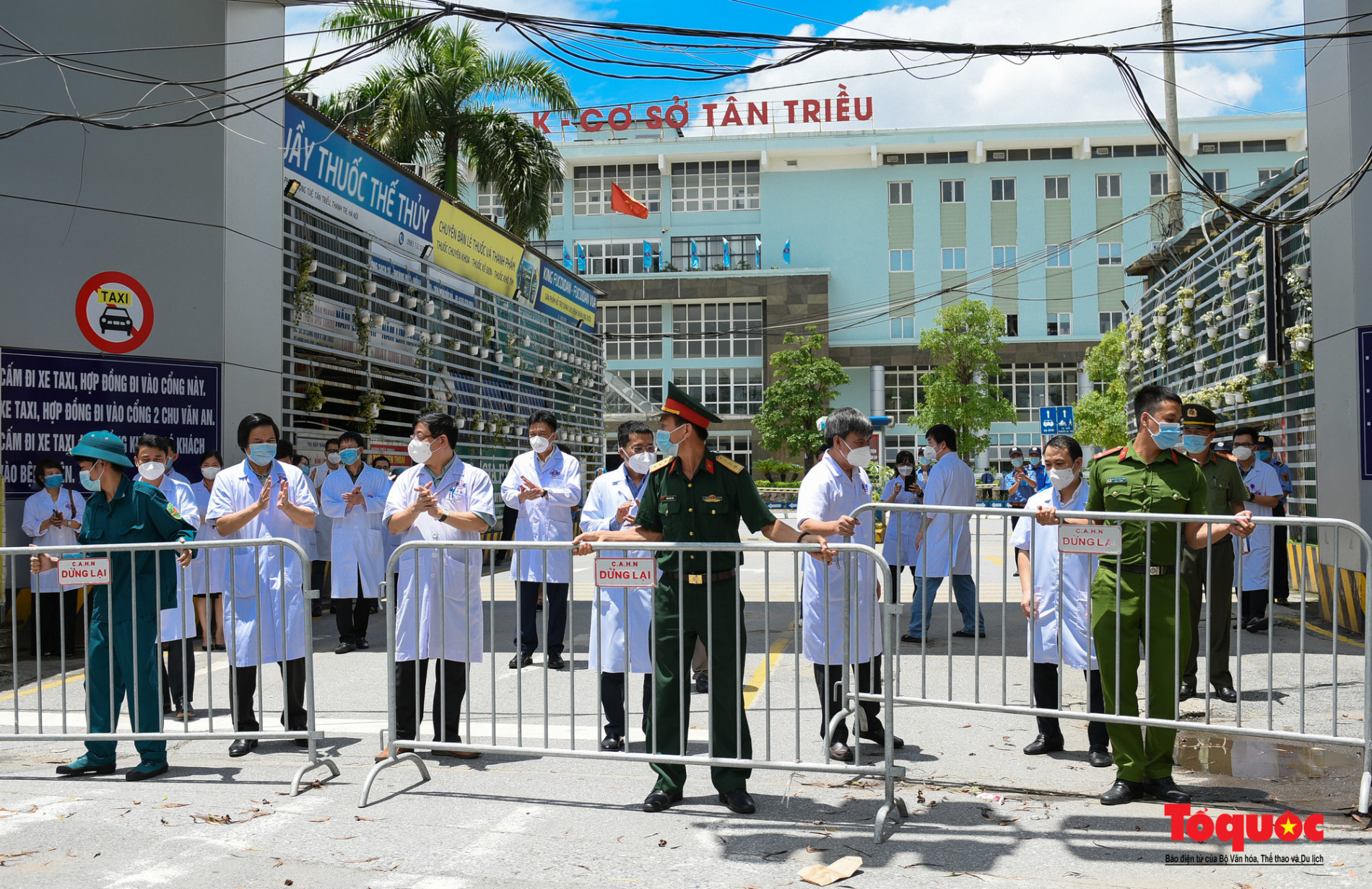 Hà Nội: Chính thức kết thúc cách ly y tế Bệnh viện K Tân Triều - Ảnh 4.