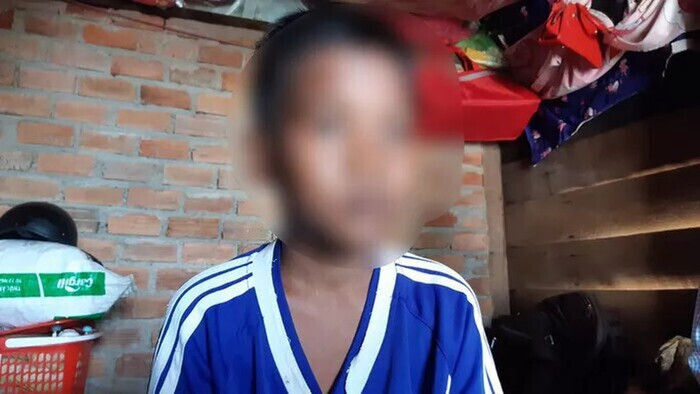 Vụ học trò nghèo không có tiền nộp quỹ bị Hiệu trưởng giữ học bạ: 'Tôi làm việc tất cả cũng vì học sinh' Ảnh 1