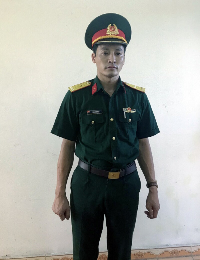 Gã đàn ông giả danh sĩ quan quân đội suốt 5 năm để 'tán gái cho oai' từ Bắc chí Nam Ảnh 1