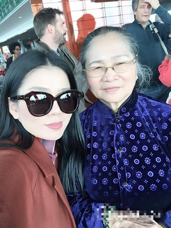 Lệ Quyên 'nức nở' nhắc đến người bố đã mất, xem đó là 'nỗi đau không bao giờ lành' Ảnh 3