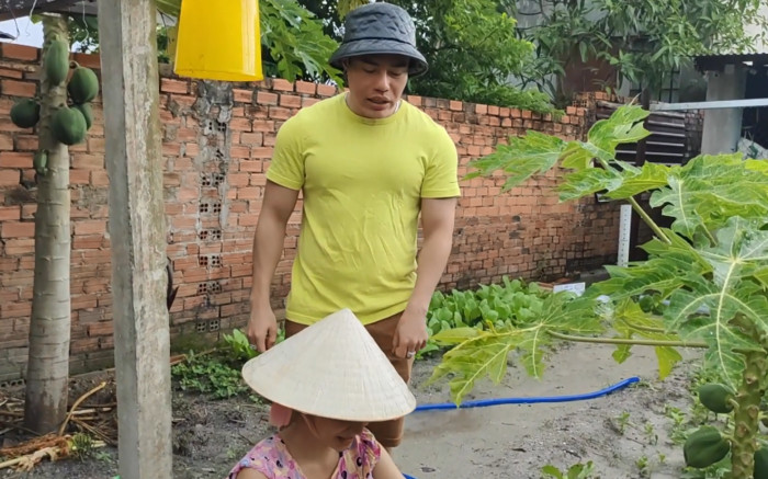Lê Dương Bảo Lâm đáp trả 'cực gắt' khi bị chê 'miệng giống cá tra'