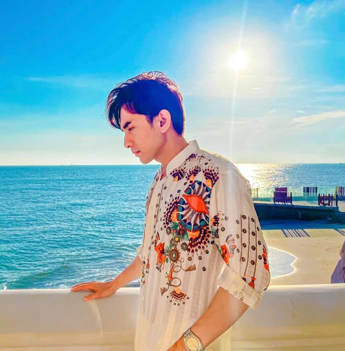 Đan Trường lần đầu lộ diện sau tin ly hôn với bà xã đại gia, còn nhắn lời gây xúc động