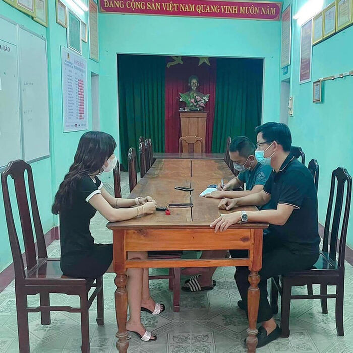 Bất ngờ lời khai của cô gái lột nội y trên cầu Trường Tiền, tự quay video rồi phát tán trên mạng xã hội