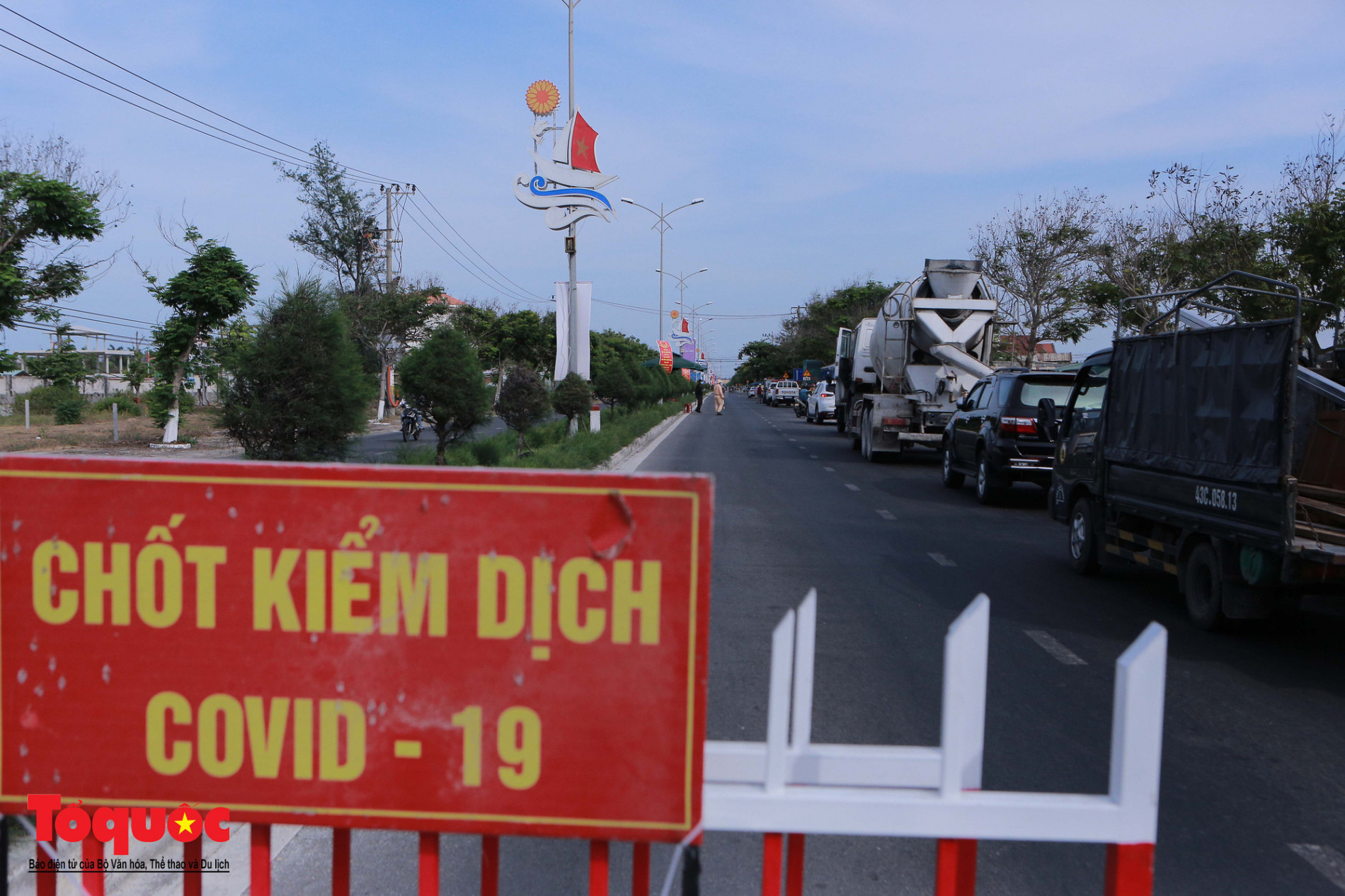 Vận chuyển hàng hóa từ Đà Nẵng vào Quảng Nam phải có giấy vận tải; Xử phạt doanh nghiệp và cá nhân vi phạm quy định phòng chống dịch - Ảnh 1.