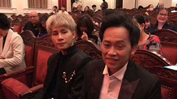 Jack và Hoài Linh ngồi phải 'chiếc ghế dính lời nguyền' nên cùng lúc dính scandal gây chấn động?