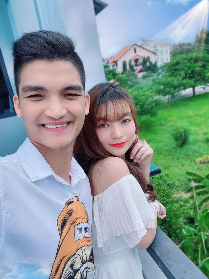 Mạc Văn Khoa làm 'thơ tình', khán giả liền dự đoán bà xã Vy Pumpe lại mang thai lần hai