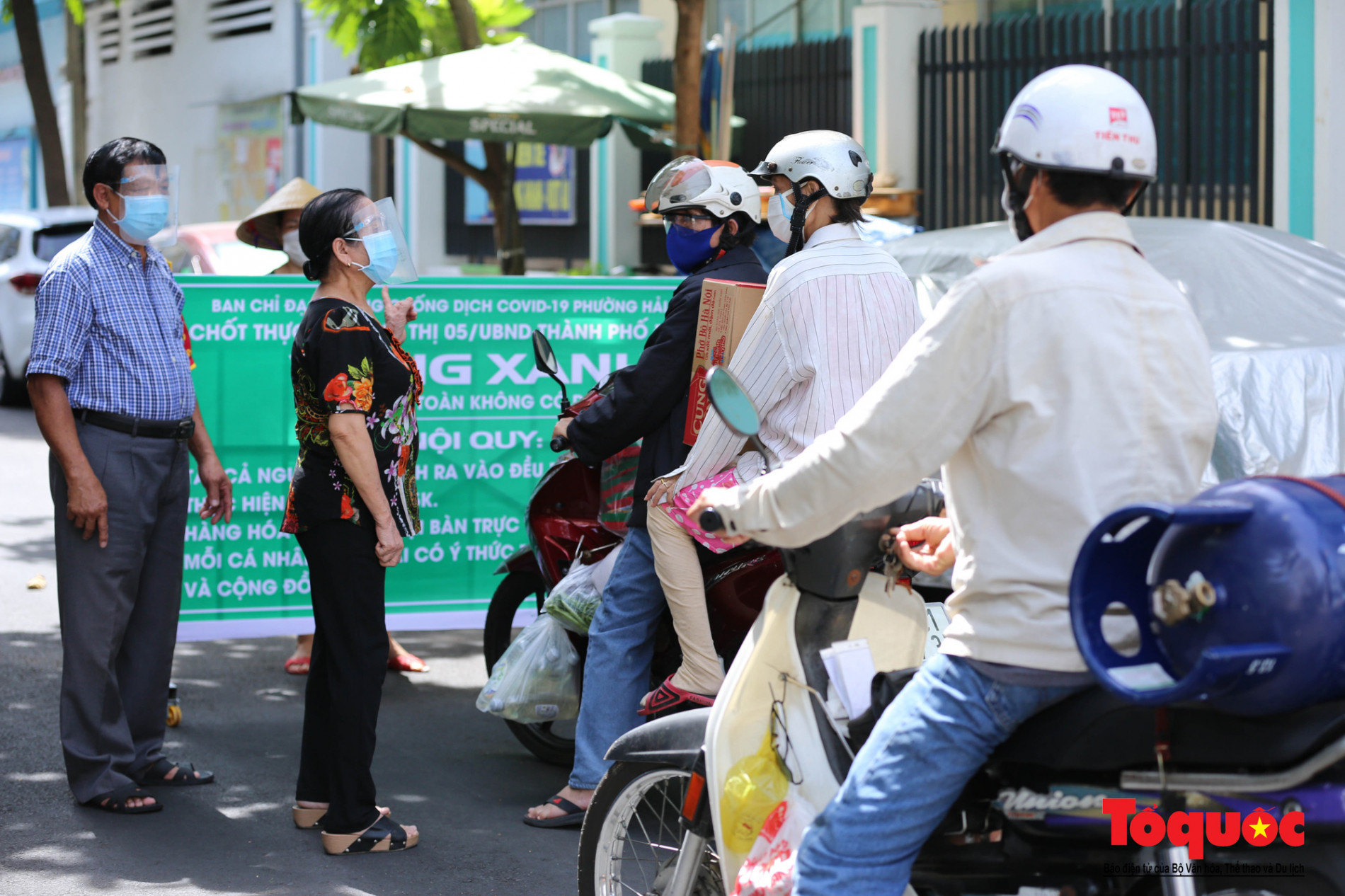 Nhiều “vùng xanh” được thiết lập ở Đà Nẵng, tạo lá chắn vững chắc trong phòng chống dịch - Ảnh 1.