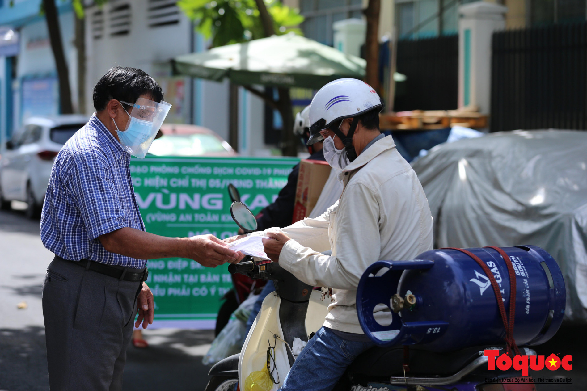 Nhiều “vùng xanh” được thiết lập ở Đà Nẵng, tạo lá chắn vững chắc trong phòng chống dịch - Ảnh 4.
