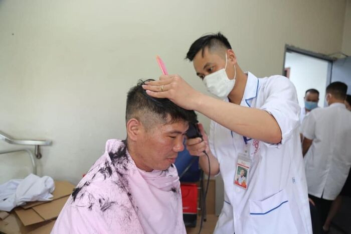 Sáng 14/8: 531 bệnh nhân COVID-19 nặng và nguy kịch; hơn 13,2 triệu liều vaccine đã được tiêm Ảnh 2