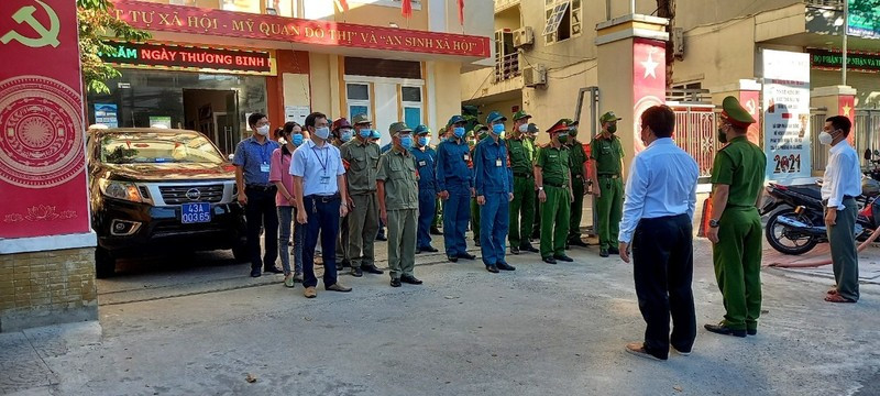 200 tổ tuần tra của CA Đà Nẵng ra quân giám sát việc 'ai ở đâu ở đó'