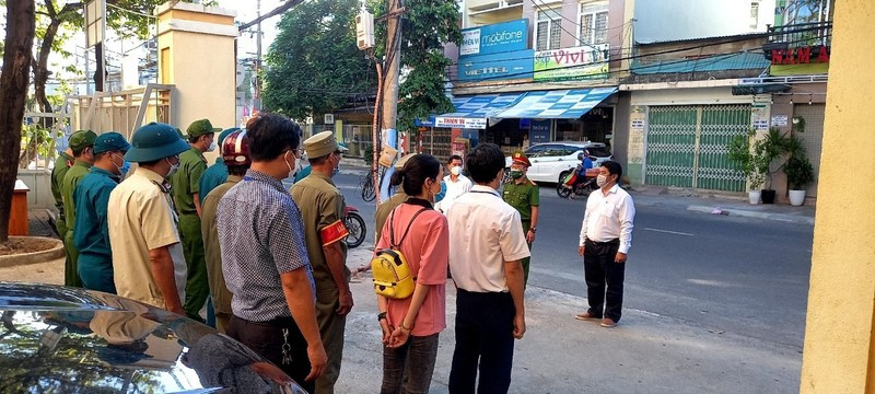 200 tổ tuần tra của CA Đà Nẵng ra quân giám sát việc 'ai ở đâu ở đó'