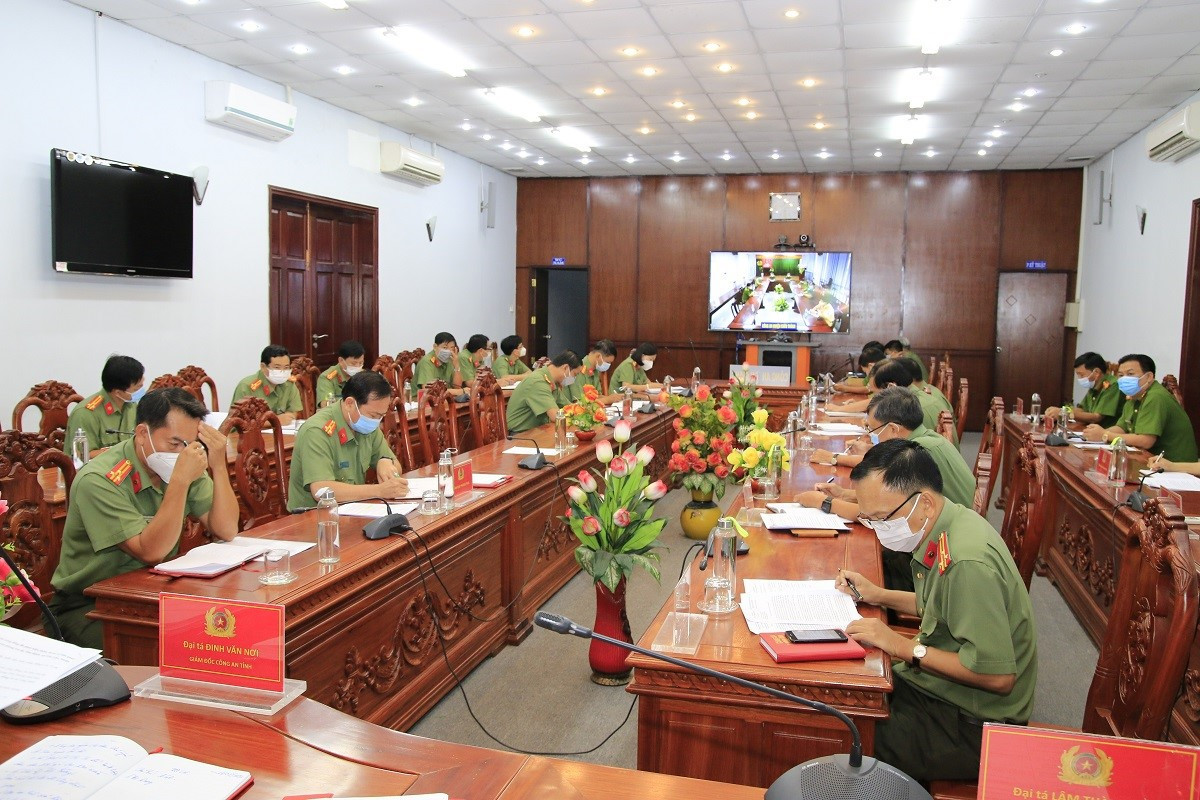 cong-an-an-giang-chong-dich-2-1629279481.jpg