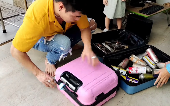 Lê Dương Bảo Lâm 'tay xách nách mang' cả gia đình lên Sapa du lịch, sự thật khiến dân mạng 'bật ngửa'
