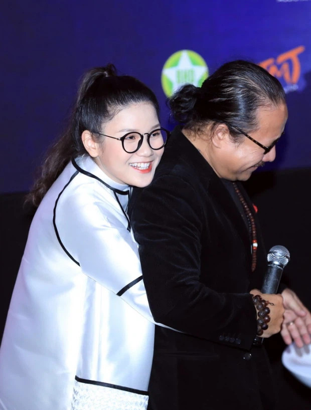 Con gái NS saxophone Trần Mạnh Tuấn đính chính thông tin sai lệch về tình hình sức khỏe của ba