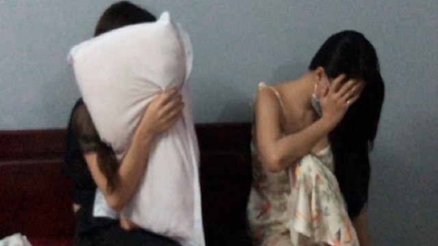 14 nam nữ thuê phòng, cùng nhau thác loạn ma tuý khi đang giãn cách xã hội