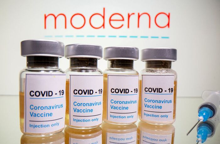 Hai người ở Nhật Bản tử vong sau khi tiêm Moderna từ lô chứa vaccine nhiễm chất lạ Ảnh 1