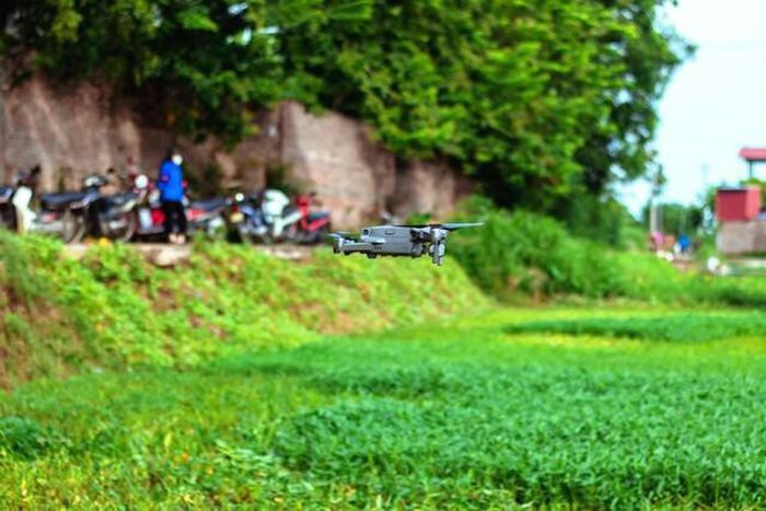 Hà Nội lần đầu sử dụng flycam giám sát thực hiện giãn cách xã hội