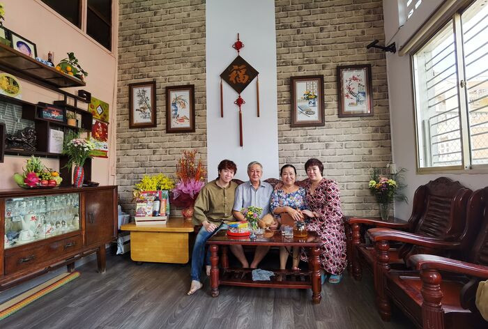 Chủ nhân hit 'Tháng Tư là lời nói dối của em' dương tính với Covid-19