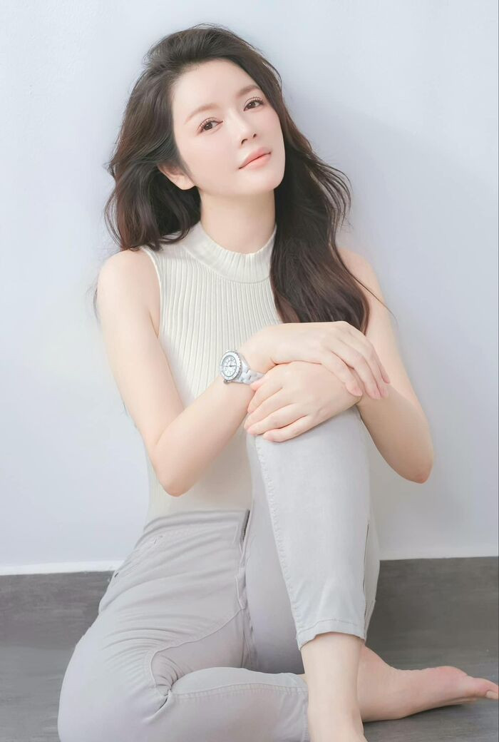 Lý Nhã Kỳ chốt 'một câu xanh rờn' khi bị mỉa mai 'già rồi không chịu lấy chồng đi'
