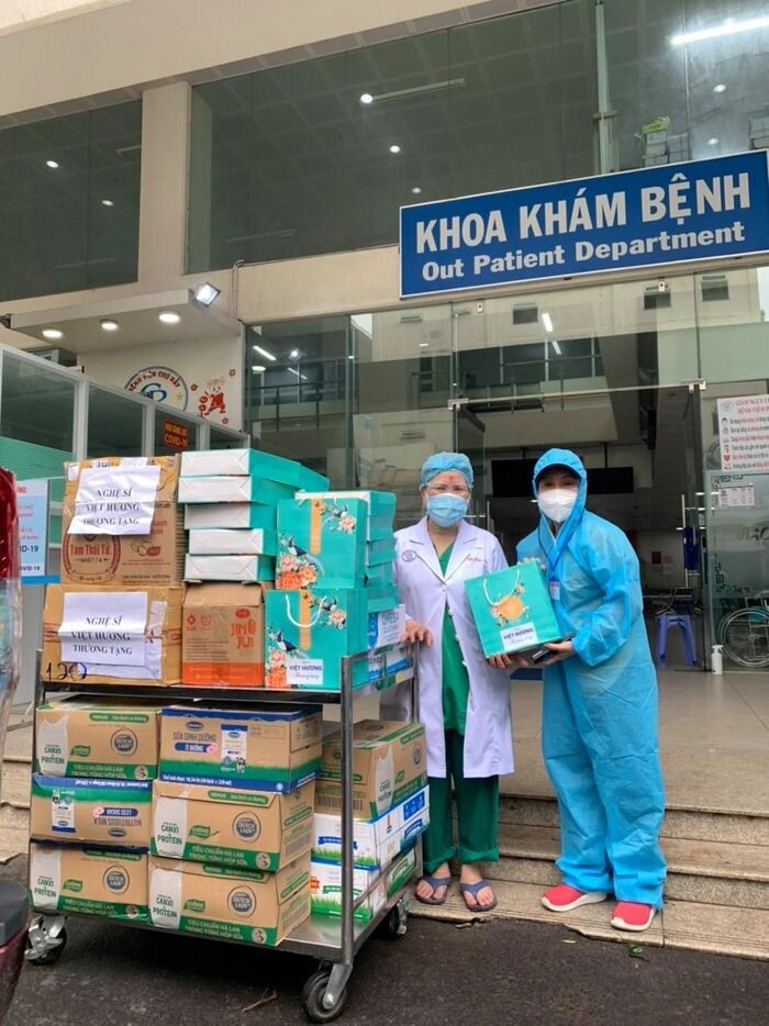 Việt Hương có những chia sẻ 'cuối cùng' trước khi chính thức ngừng từ thiện sau 2 tháng