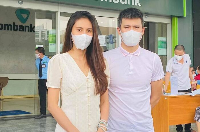 Trang Trần ứa nước mắt nói về ồn ào sao kê của Thủy Tiên: 'Hai vợ chồng tội nghiệp'