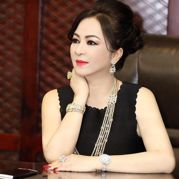 CEO Đại Nam bất ngờ khen Hoài Linh và Đàm Vĩnh Hưng 'yêu xỉu', chuyện gì đây?