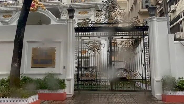 Lái ô tô đến tận nhà của CEO Đại Nam rồi quay clip đưa lên MXH, Trang Trần bị bà Phương Hằng phản ứng