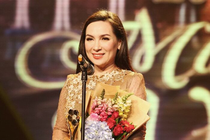 Nguyên Vũ đi vào 'vết xe đổ' của Trấn Thành, gọi Phi Nhung bằng em dù thua 'đàn chị' 5 tuổi