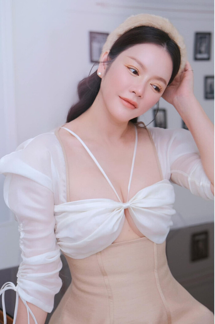 Lý Nhã Kỳ khiến fan hú hồn khi xuất hiện với khuôn mặt già nua, tóc tai rũ rượi, chuyện gì đây?