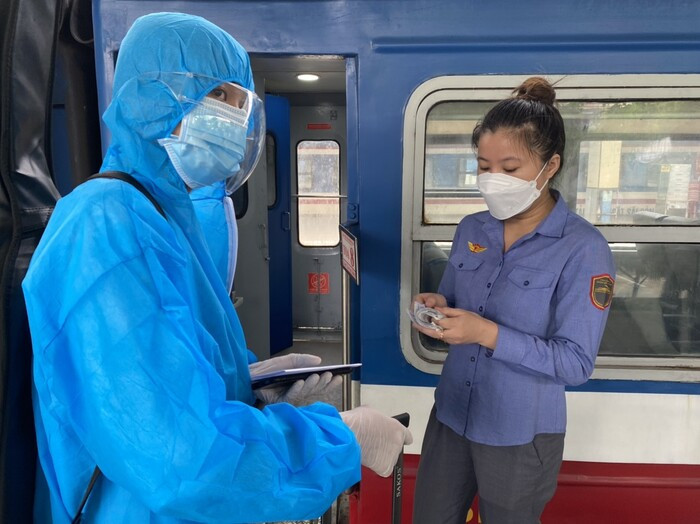 Hành trình hồi hương của 2.800 mảnh đời về Quảng Bình: Người mang theo hài cốt, người chỉ vừa sinh con Ảnh 1
