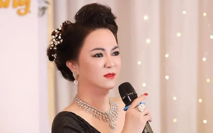 Bà Phương Hằng sẽ gửi đơn lên Bộ Công an kiện Trang Khàn vì hành vi 'tấn công' Hồ Văn Cường