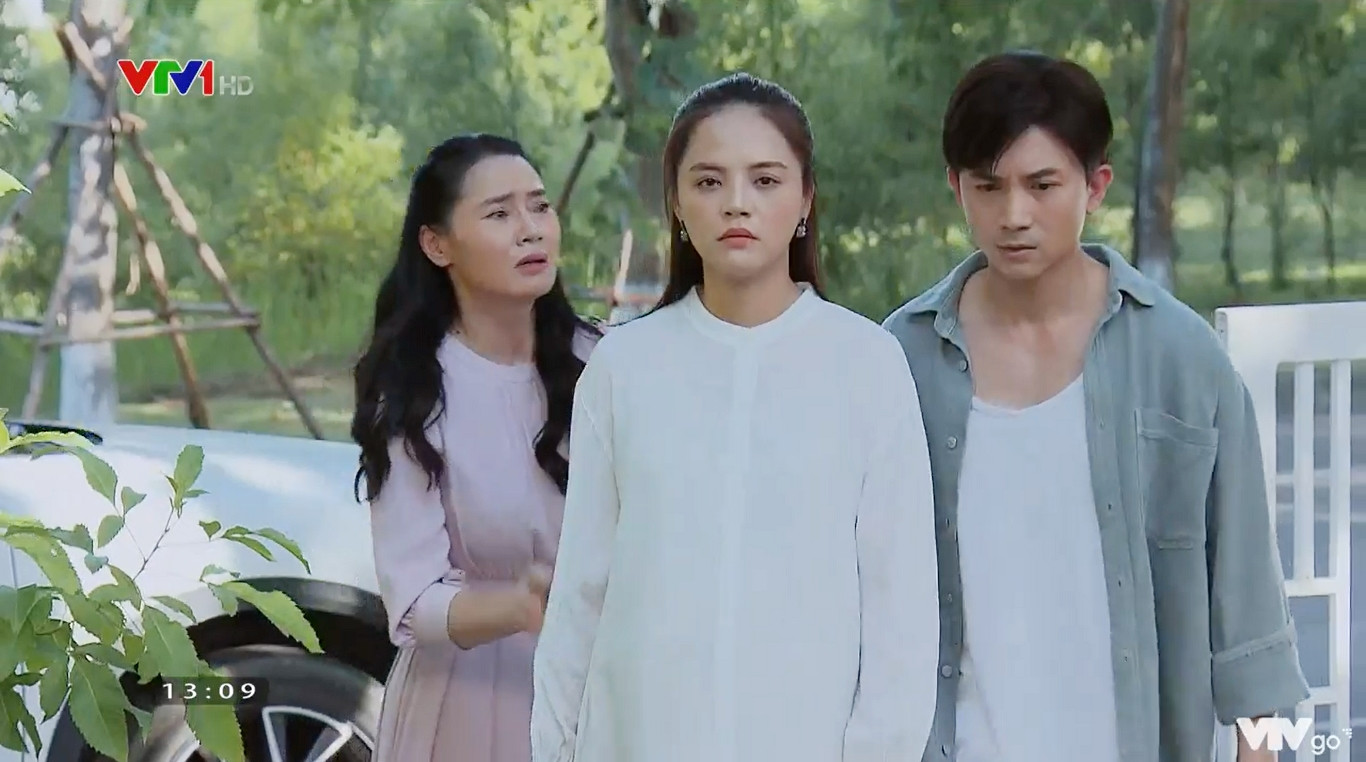 Hương vị tình thân tối nay: Thy đòi lột mặt nạ của lão Tấn trước mặt Dũng, bà Xuân sốc với diện mạo của con dâu - Ảnh 6.