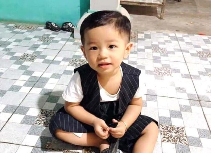 Mẹ bé trai 2 tuổi mất tích lên tiếng bức xúc: 'Có người lừa đảo là đang giữ con em để tống tiền' Ảnh 1