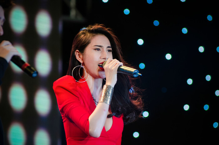 Dân tình thích thú clip chế Thủy Tiên quẩy cực sung trên nền nhạc Rồi tới luôn do... nữ CEO Đại Nam hát