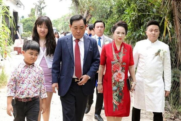 Con gái bà Phương Hằng kheo khéo vòng eo thon, tiết lộ điều đặc biệt muốn làm