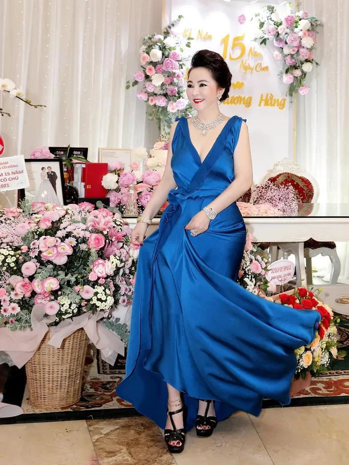 Bà Phương Hằng lần đầu tiết lộ cân nặng và chiều cao, có thật sự như trên hình?