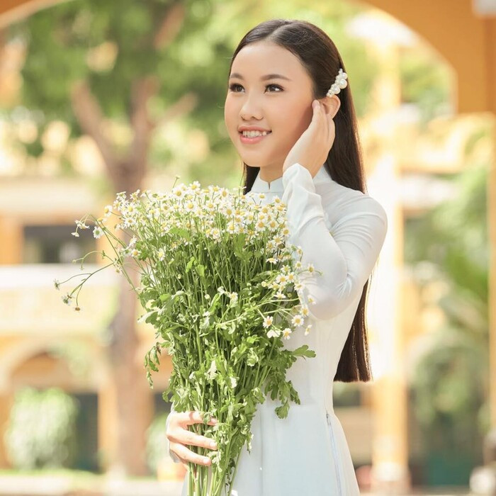 Trước những bàn tán không hay về mẹ, con nuôi Phi Nhung có động thái cứng rắn: 'Con là nhân chứng sống'